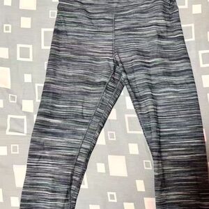 Women's Gray Striped Active Leggings